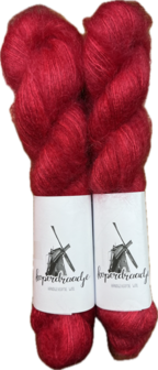 Kid mohair hand geverfd kleur red velvet