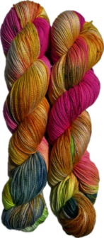Koperdraadje merino sok &quot;Bloembollenveld&quot;