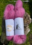 Kid mohair DK Fluff hand geverfd kleur nr 410 midden roze