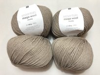 Rico Essentials Mega Wool Chunky nr 002 (taupe) 5 bollen OP = OP Rico Essentials Mega Wool Chunky nr 002 (taupe) 5 bollen OP = OP